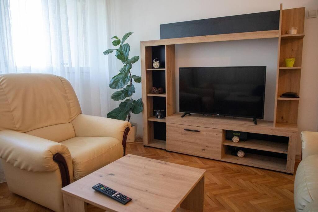 Dora Apartment Nis Exterior photo